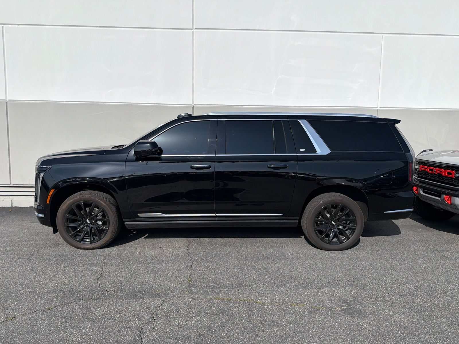 cadillac escalade esv 2025 1GYS8KRL3SR347678 image cadillac escalade esv 2025 1GYS8KRL3SR347678 image